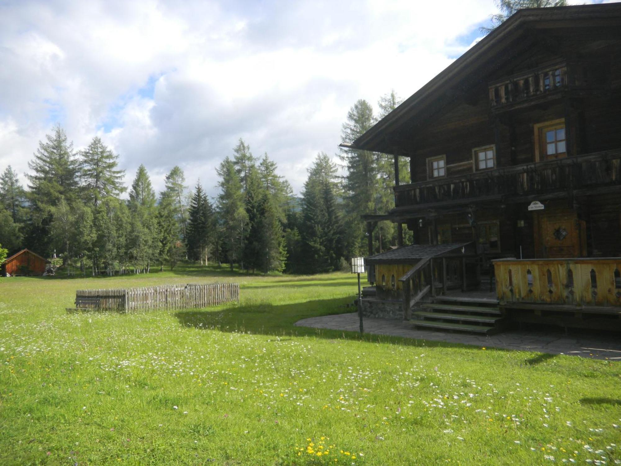 Landhaus Charlotte Am Geigenbuehel -Apartments Seefeld in Tirol Eksteriør billede