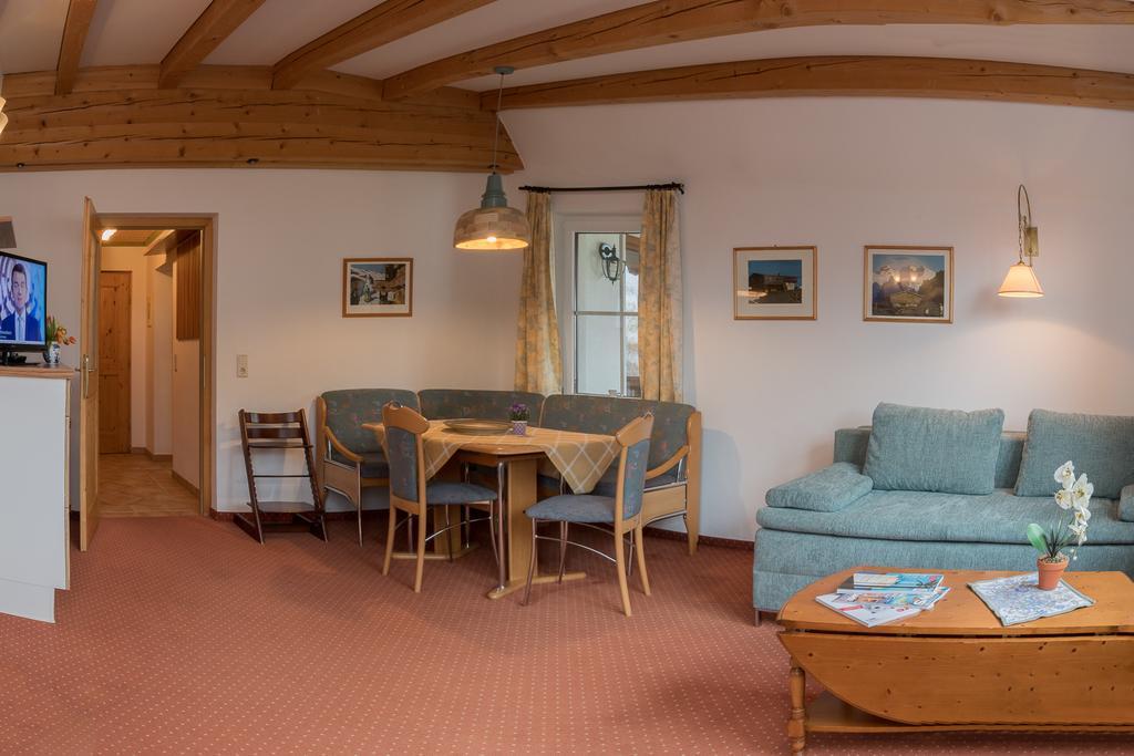 Landhaus Charlotte Am Geigenbuehel -Apartments Seefeld in Tirol Eksteriør billede
