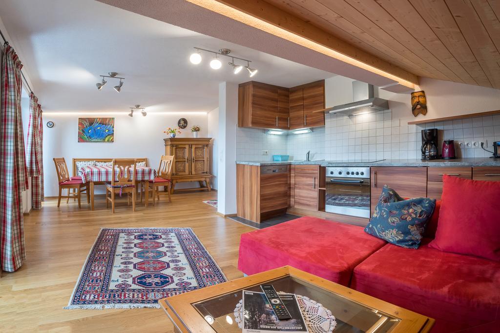 Landhaus Charlotte Am Geigenbuehel -Apartments Seefeld in Tirol Eksteriør billede