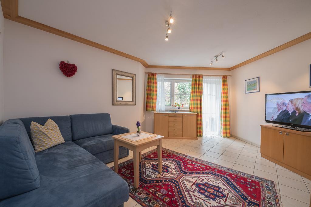 Landhaus Charlotte Am Geigenbuehel -Apartments Seefeld in Tirol Eksteriør billede