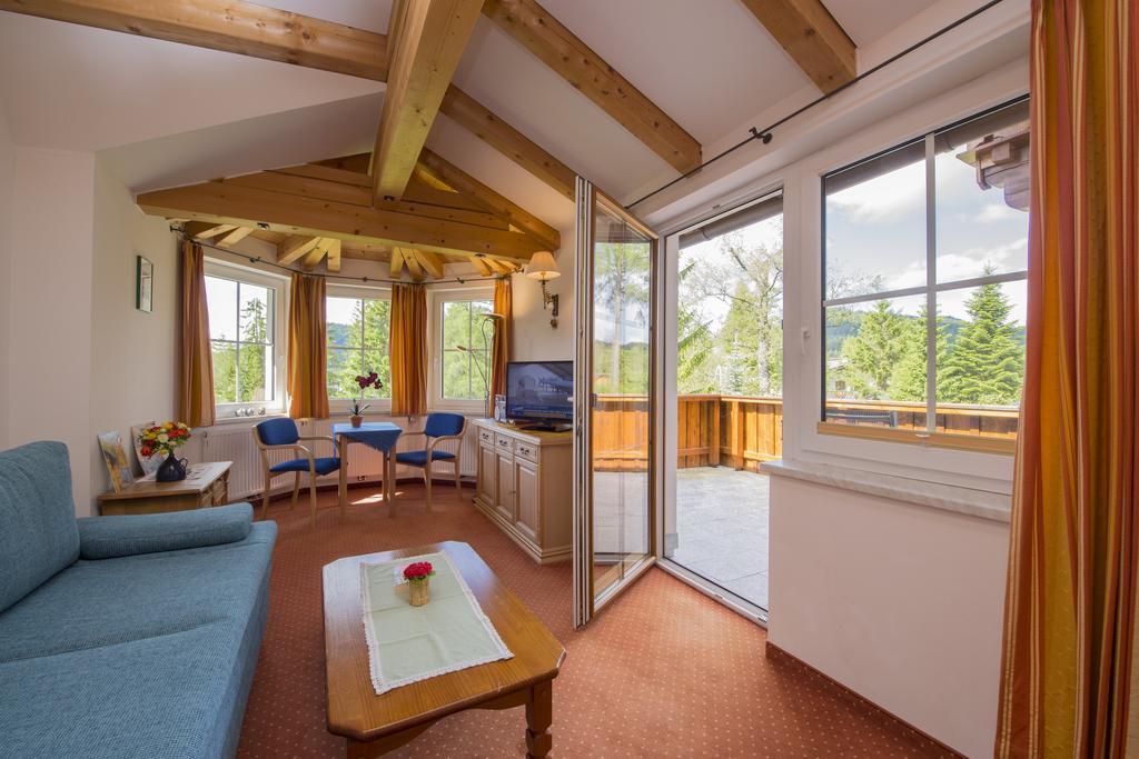 Landhaus Charlotte Am Geigenbuehel -Apartments Seefeld in Tirol Eksteriør billede